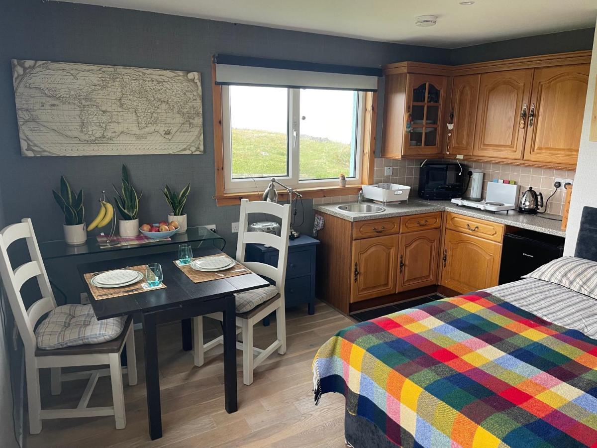 Ferienwohnung Music Of The Sea- Isle Of South Uist, Hs8 5Rf Clachan  Exterior foto